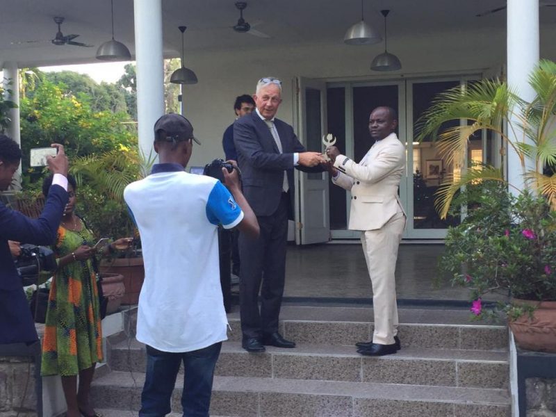 10 Décembre 2022, Vicar BATUNDI Hangi, Prix la Tulipe pour les droits humains, acte de reconnaissance du Ministère des affaires étrangères du Royaume de Pays Bas à travers son Ambassade de la RDC.
